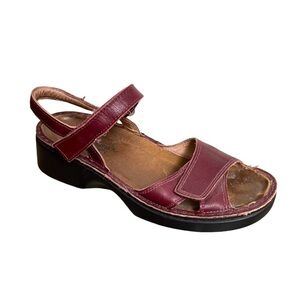 NAOT Leather Velcro Orthopaedic Sandals
Burgundy 39